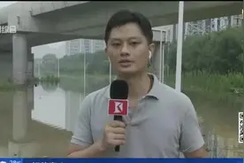 河南郑州：多条高速被淹  目前仍封闭