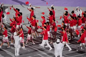 「扶桑掠影」特殊时期下的东京奥运会开幕，圣火照耀东京图片