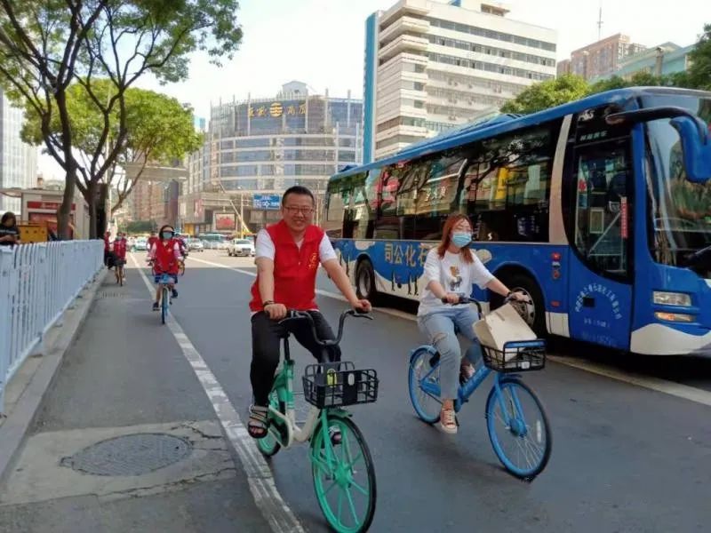 临夏路街道志愿活动 共建文明交通环境_草场街街道文明交通 绿色出行 手抄报绘制活动_绿色文明出行手抄报