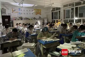 连续七年刷新高考纪录 四川富顺二中生源低进高出实现历史性突破图片