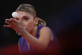 不懂就问！为什么乒乓球运动员喜欢哈气、摸球台图片