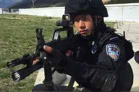 致敬政法先锋｜“尖刀”徐凯：这身特警作战服，是永不褪色的“皮肤”图片