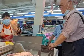 降价！今晚吃鸡随便加个腿！又一个跟着“猪队友”走下坡路的来了图片