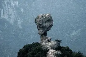 杭州一景区外，司机总是被拦车加水！这4个党龄加起来100岁的老男人镇住了“夺命坡”图片
