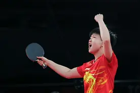 “小魔王”孙颖莎摘银，“大魔王”张怡宁夸她难复制图片