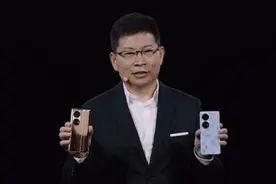 华为发布旗舰手机P50系列，但没5G视频封面
