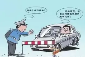 香烟不是你想卖，想卖就能卖！汽车后备箱里藏价值九万余元卷烟，倒烟贩子“黄鹤楼”落网图片