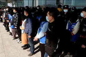 网恋女友过生日，南京小伙壕送“万元礼品”...图片