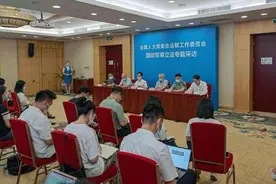我国国防和军队建设各领域实现有法可依 军人地位和权益保障法8月1日起实施图片