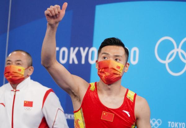 东京奥运会·东京之星｜“谁不难？去拼嘛！”——“中国蹦床第一人”董栋四战奥运四枚奖牌的背后