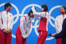 狠狠打脸！中国游泳队3金2银收官，美国媒体曾预测中国队金牌颗粒无收图片