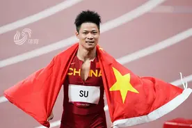 9次破10秒大关！致敬中国“飞人”苏炳添图片