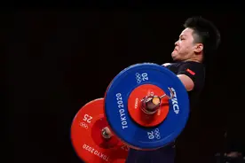 中国力士又摘一金！举重女子87公斤级：汪周雨夺得冠军图片