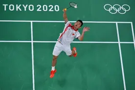 “双龙会”谌龙不敌安赛龙，摘得羽毛球男单银牌图片