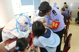 长沙公安战“疫”行动！这一幕幕，让人温暖感动有力量……图片