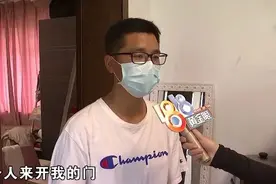 躺在床上休息中，男子开密码门闯入？图片