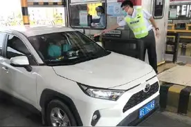 即日起，广东158条高速公路在收费站开通线上办理ETC服务图片