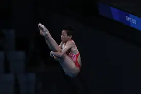 满分！中国代表团最小运动员，14岁全红婵10米跳台夺金图片