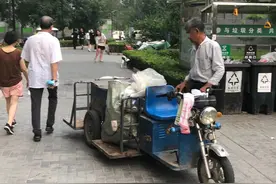 北京朝阳这个小区住着上万人，防疫阵仗大漏洞却不少图片