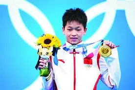 7位裁判两次给出满分图片