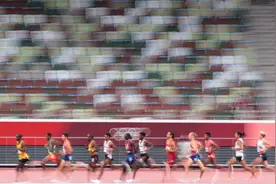 在你我最熟悉的场地，每一滴汗水都是一个故事图片