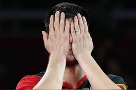 东京奥运会上令人泪光闪烁的十大瞬间图片