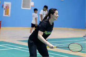 从世界冠军到老板、教练，退役后的张亚雯走出了自己的路图片