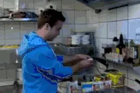 用煤气是先关火还是先关气？很多人不清楚，下次别再关错了图片