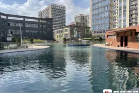 5岁男孩在小区游泳池溺亡，监控记录致命3分钟图片