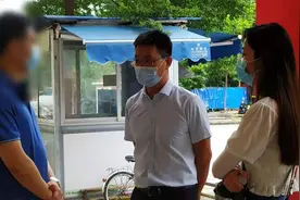 消费者称“购物结账后被强行翻包”，南宁沃尔玛：正常核销流程图片