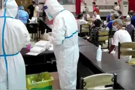 “我命令你一定照顾好自己！”出征核酸采样点的她收到两封“情书”图片