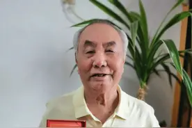 人民功臣、解放奖章……这位台籍国民党士兵加入中共后，为何屡获荣誉？图片