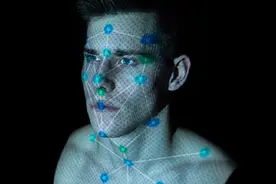 骗过人脸识别系统？AI造出9张“万能人脸”，可冒充超40%的人图片