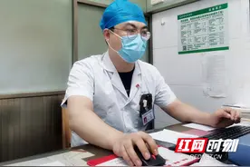 孩子胳膊拽一下就“脱臼”了？医生三秒手法复位获赞图片