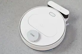 奇虎360出品扫地机器人：可智能清洁 噪声更低图片