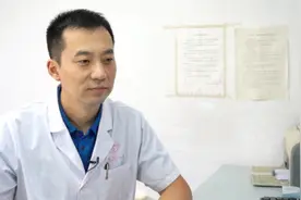 一日涨粉百万的胡云峰：互联网选择到你时，招呼都不会打图片