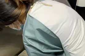 提供场地、设备和洗护用品 宠物自助洗护你会选择吗？图片