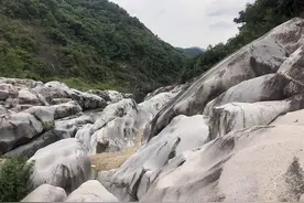 为第四纪冰川的存在提供佐证，为乡村振兴提供旅游资源，探访中国第四大冰臼群——罗田冰臼群图片