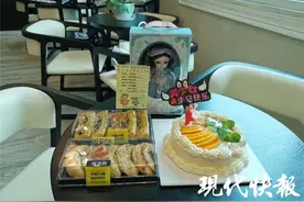蛋糕、洋娃娃……南京6岁小女孩在隔离点收到“检察官妈妈”的生日礼物图片