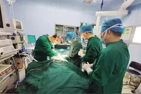 舌头“溃疡”以为上火 检查后竟患舌癌图片