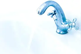 为什么关水龙头时要「慢」一点？图片