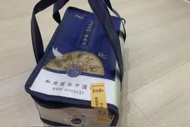 “豪华”保温袋大量替代塑料袋，外卖过度包装谁“买单”？图片