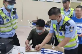 “真的真的，女儿，爸爸又被抓了！”图片