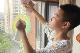 自己的事情自己做，家里的事情帮着做！彭浦初级中学学生暑期争当家务劳动小能手图片