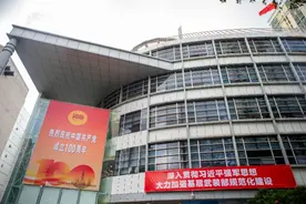 基层武装工作开新局！深圳警备区党委书记梅浩调研莲花街道图片