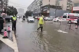 郑州京广北路隧道陇海路匝道出口封闭图片