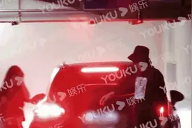 秦牛正威吴亦凡恋情始末经过 秦牛正威吴亦凡牵手事件回顾图片