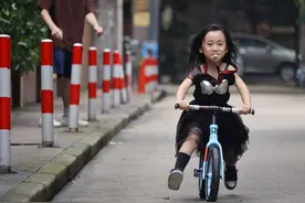 青年人物｜潮爸带娃！亲手设计平衡车，让女儿的童年充满了速度与激情图片