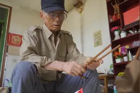 视频｜制作“迷你”农具，唤醒乡愁记忆图片