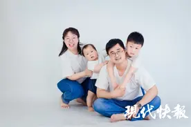 隔离点里，他是两岁宝宝最喜欢的“采样叔叔”图片